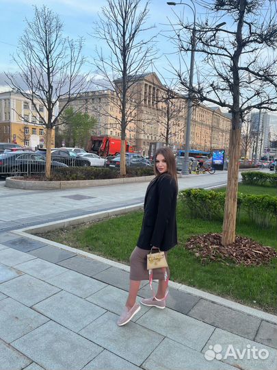 Администратор секретарь