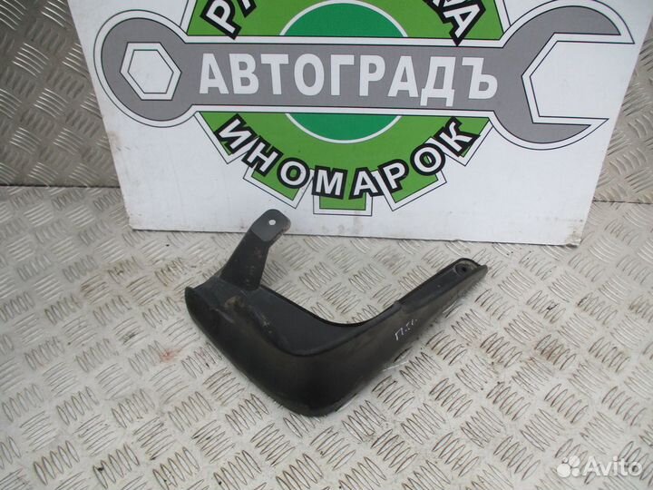 Брызговик передний правый Hyundai IX35