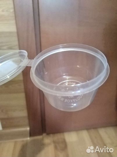 Пластиковые контейнеры, стаканы,крышки