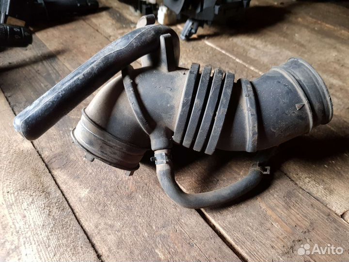 Патрубок воздушного фильтра Хундай Гетц