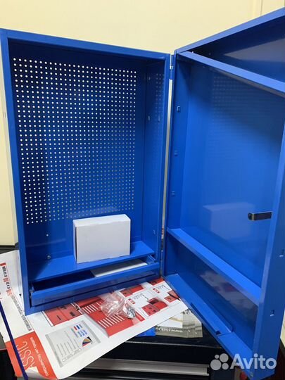 Шкаф настенный для автоинструмента, новый