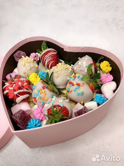 Клубника в шоколаде и маршмелоу. Набор для девушки