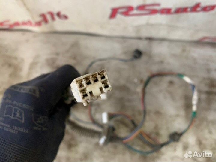 Проводка двери задняя левая Toyota Vitz 1