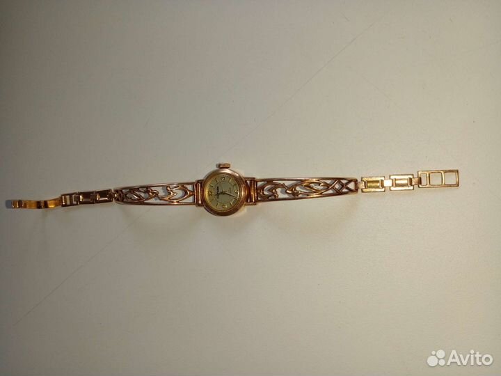 Золотые часы женские 585