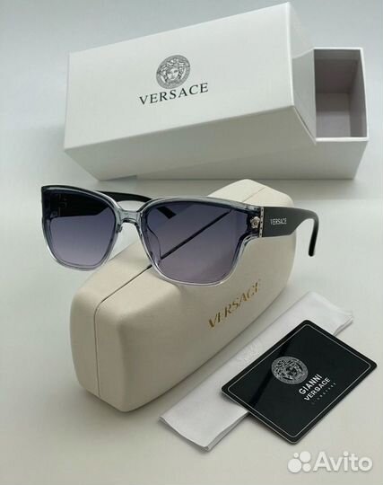 Солнцезащитные очки женские Versace