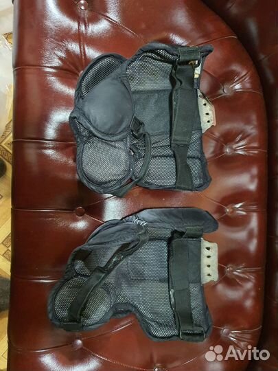 Нагрудник вратаря,Вратарские блин ловушка sr stomp