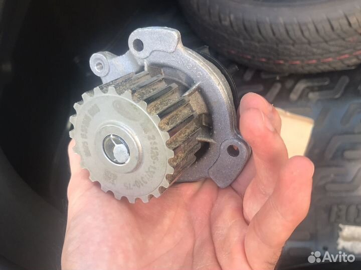 Водяной насос помпа новый