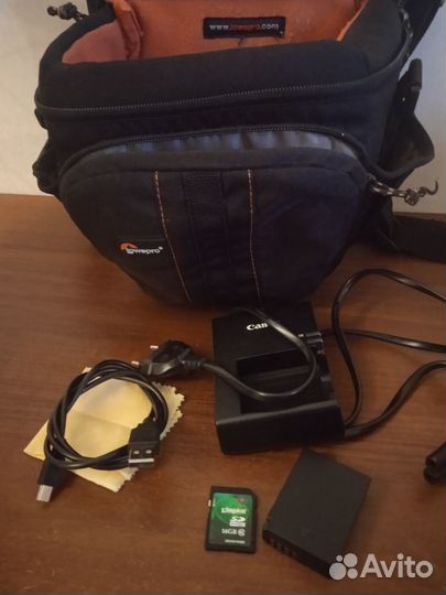 Продам фотоаппарат canon EDS 1100D. торг уместен