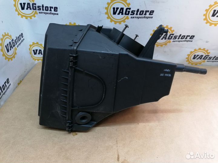 Корпус воздушного фильтра Audi A6 С6 2007