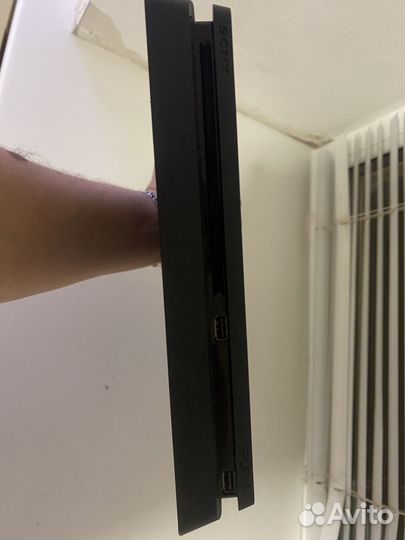 Ps 4 slim