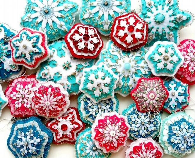 Игрушки ручной работы на елку