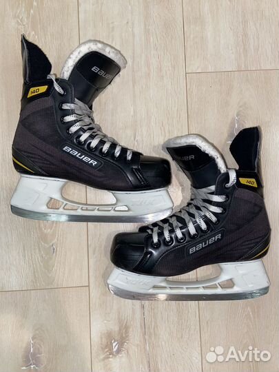 Коньки bauer supreme 140 (стелька 25,5 см)