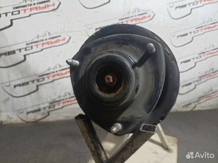 Стойка ходовки mitsubishi grandis NA4W NA8W передняя правая MN103102 2WD 4WD S3750