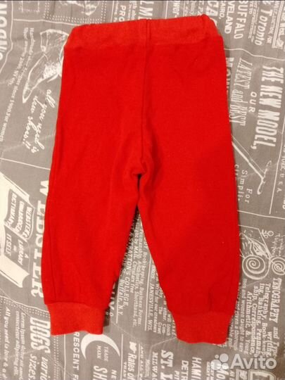 Спортивный костюм и кеды