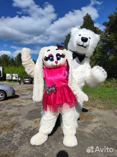 Медведь на праздник,Белый Мишка на праздник