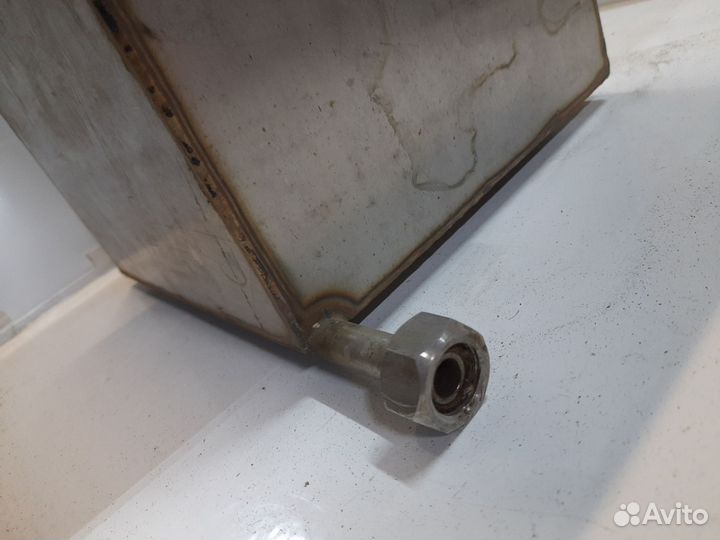 Бачок из нержавейки