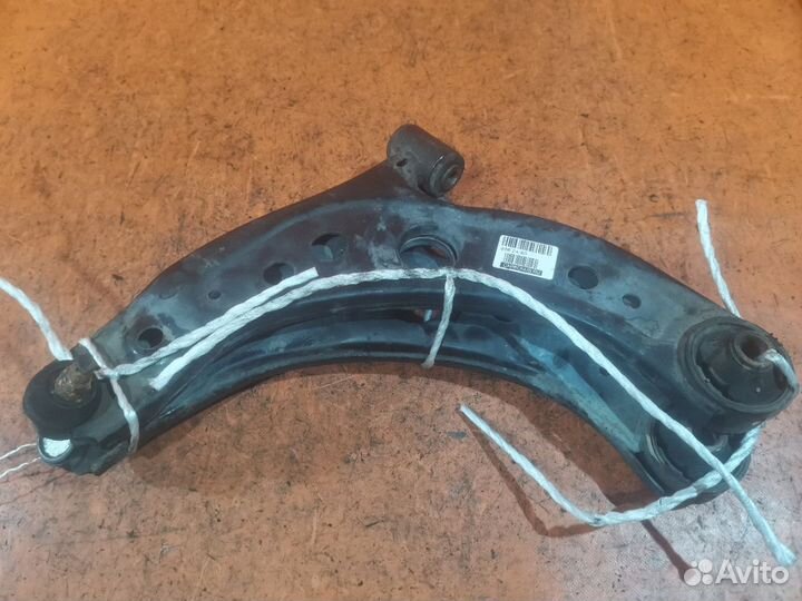 Рычаг передний Toyota Passo KGC10