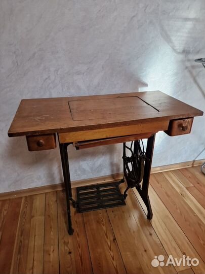 Швейная машина Подольск ножная