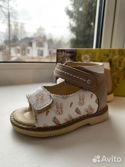 Детские сандалии на лето