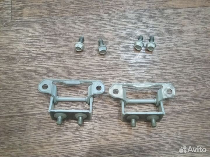 Петли крышки багажника Subaru forester 2014 г
