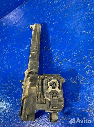 Рамка радиатора левая Bmw 5-Series F10 N20B20