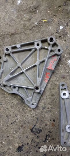 Opel corsa d 1.3 кронштейн двигателя