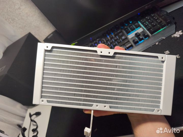 Водяное охлаждение cougar 240, не работает помпа