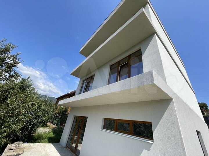 Дом 250 м² на участке 6 сот.