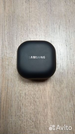 Наушникаи Samsung Galaxy Buds 2