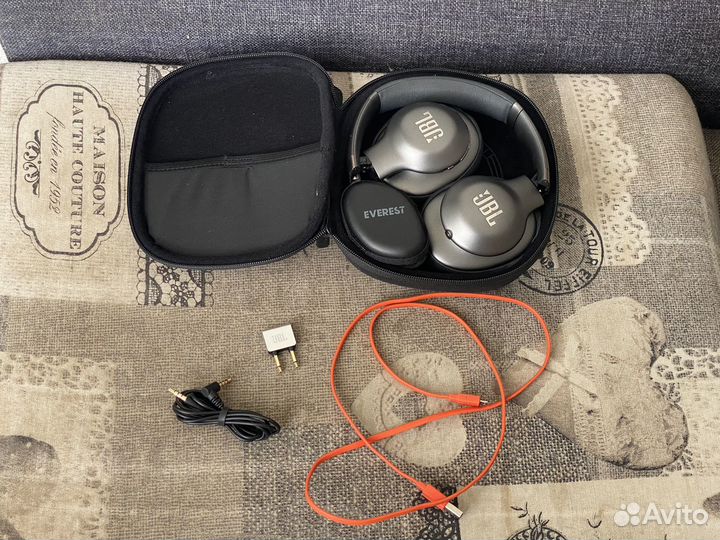 Беспроводные наушники jbl everest elite 750NC