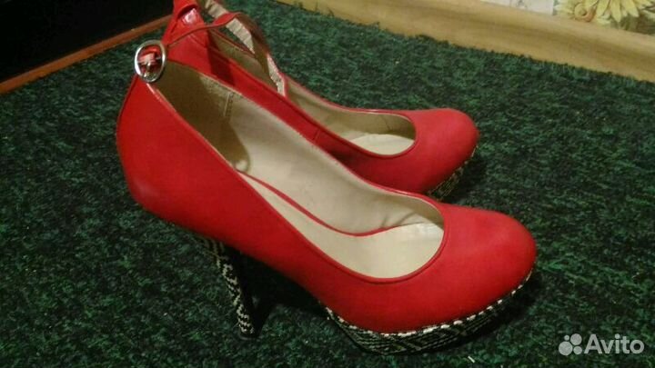 Новые,туфли модельные