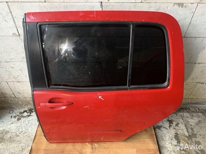 Дверь задняя левая Toyota Raum 2