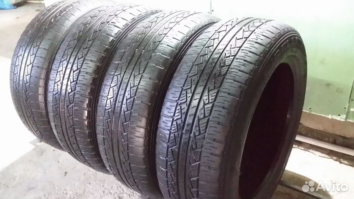 Pirelli Scorpion STR 215/60 R17