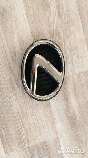 Эмблема/ логотип(значок) Lexus- оригинал