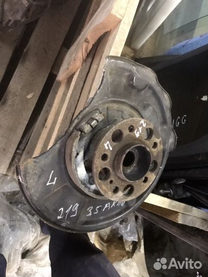 Кулак ступица задняя Мерседес cls Mercedes w219