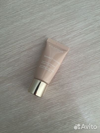Консилер clarins 01