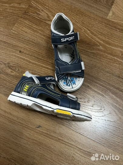 Сандали на мальчика новые )