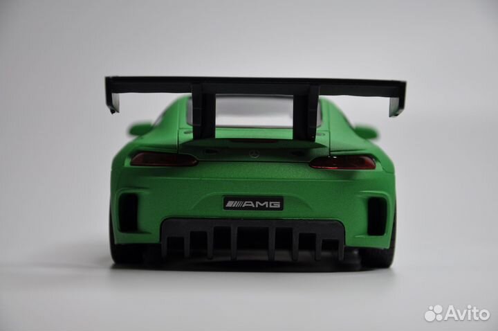 Модель автомобиля Mercedes-AMG GT3 металл