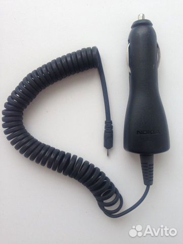 Автомобильное зарядное устройство для телефона