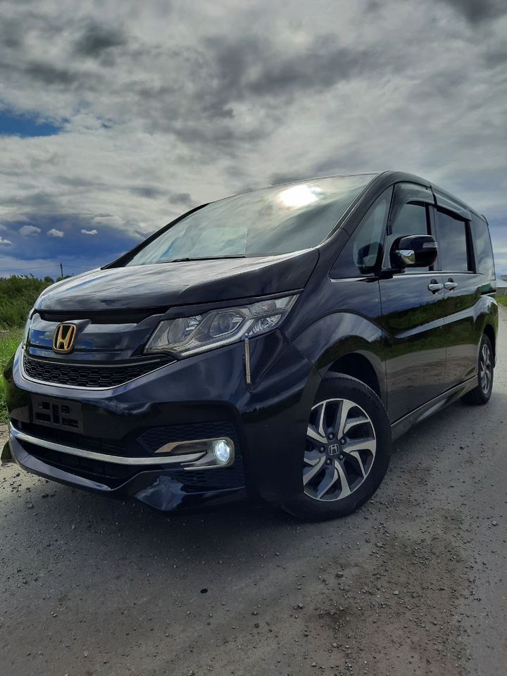Honda Stepwgn: фото владельца