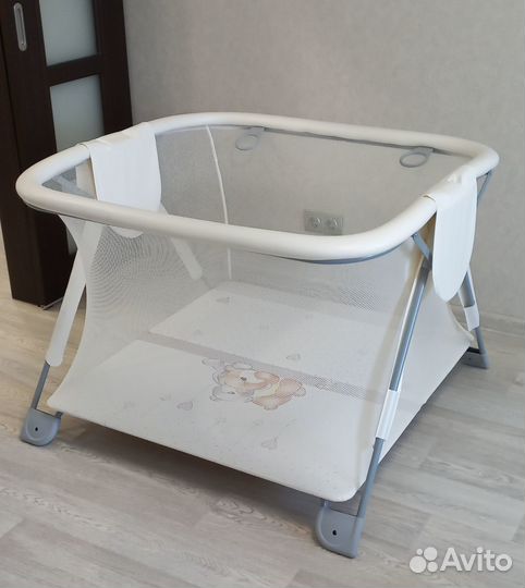 Манеж детский складной