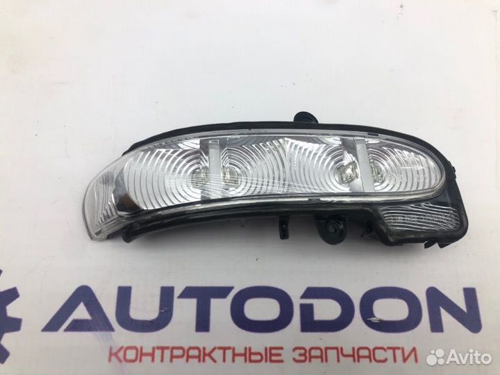 Повторитель поворота правый Mercedes E-Class W211
