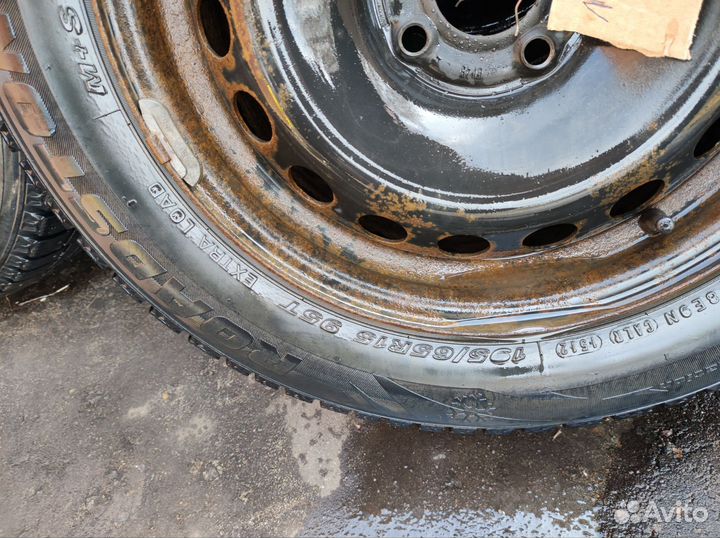 Roadstone Winguard Spike 195/65 R15 95