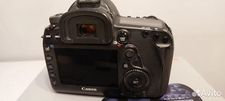 Зеркальный фотоаппарат Canon EOS 5D mark 4