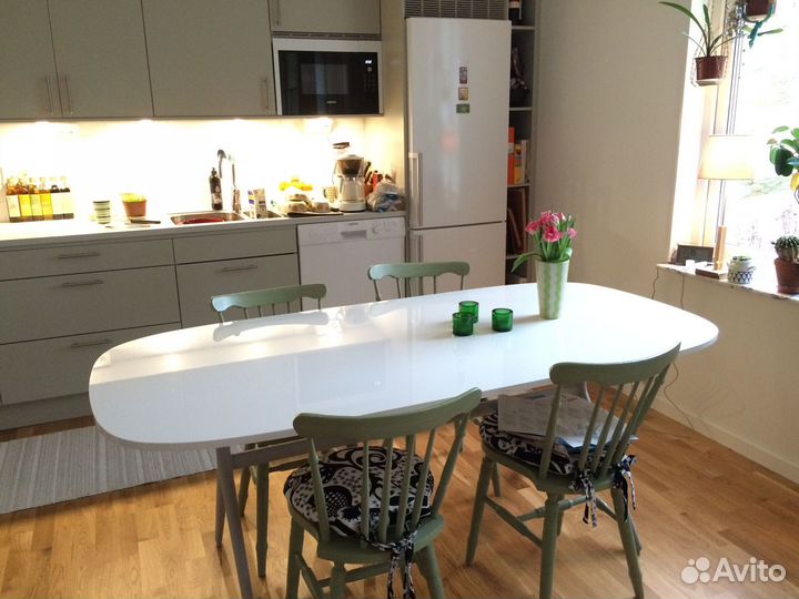 Стол IKEA в гостиную или на кухню