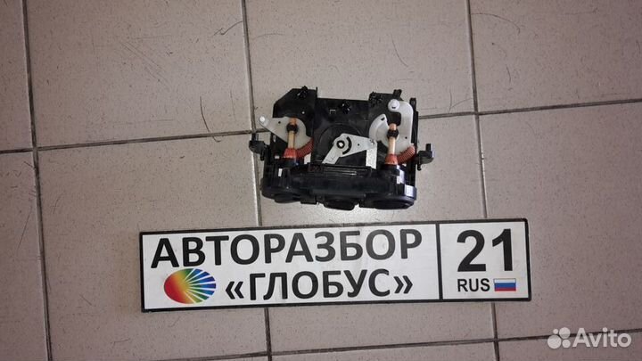 Блок управления климатом Nissan Sentra B17