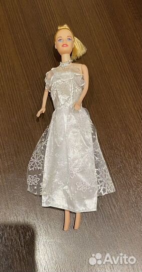 Кукла барби