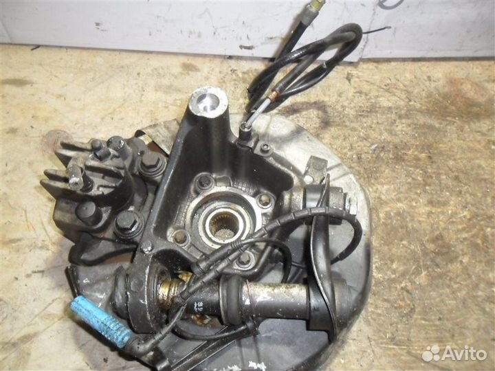 Ступица (кулак, цапфа) задняя левая Bmw 525I E60