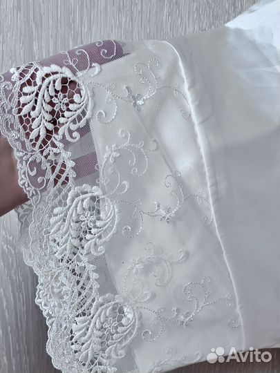 Халат Laete с кружевом