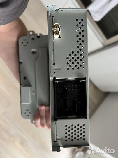 Штатная магнитола на volkswagen tiguan 1